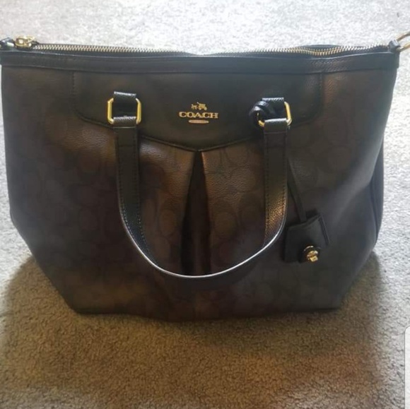 Like new Coach bag - Picture 2 of 5